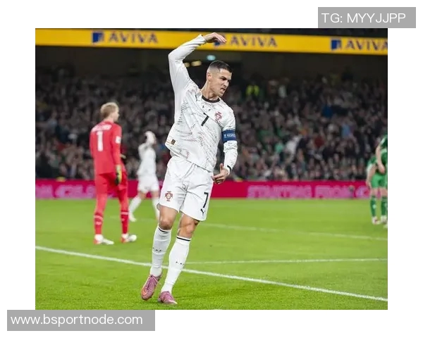 C罗前队友透露他追求千球成就与迷你罗同场竞技的梦想