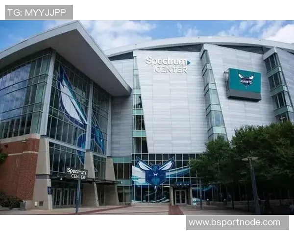 黄蜂主场光谱中心完成1400座位扩建全新座椅焕然一新 黄蜂主场光谱中心完成1400座位扩建全新座椅焕然一新